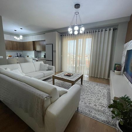 Garden Building Luxury Apartment Тирана Экстерьер фото