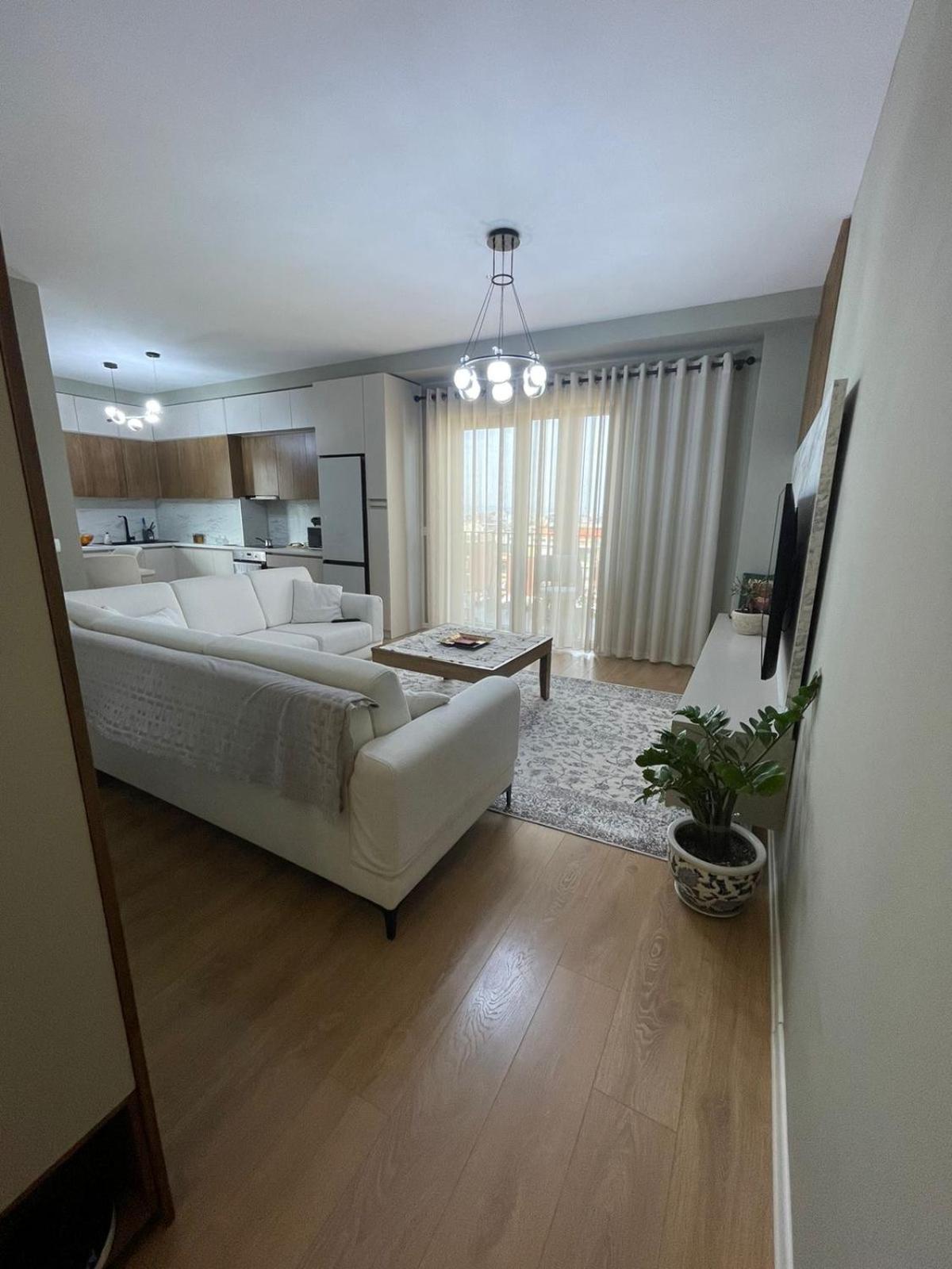 Garden Building Luxury Apartment Тирана Экстерьер фото