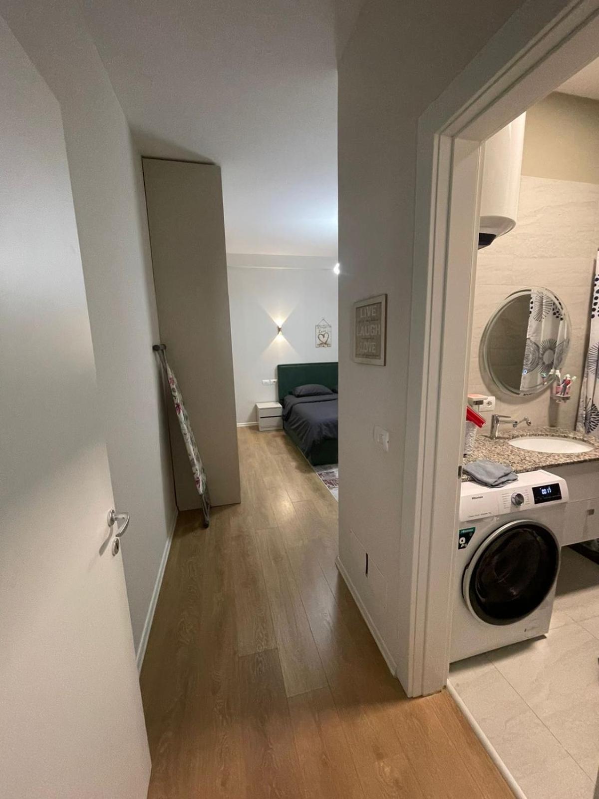 Garden Building Luxury Apartment Тирана Экстерьер фото